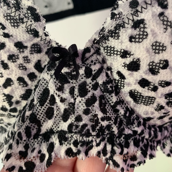 Candie’s Lace Push-Up Bra - Picture 2 of 7